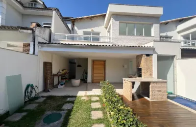 Vargem pequena casa 3 suítes com piscina, churrasqueira, em condomínio