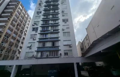 Apartamento com 2 quartos com vaga, localizado próximo ao hospital de clínicas, com fácil acesso a t
