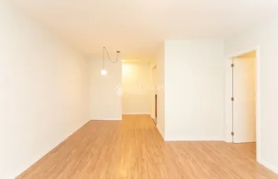 More num ótimo apartamento, 2  quartos com vaga, no bairro mont serrat