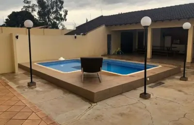Casa com 4 quartos à venda na Rua João Gilberto Santos, ., Tucano, Londrina