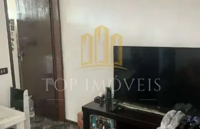Apartamento com dois quartos um dos quartos com ar-condicionado, wc social com box, area de servico, sala, cozinha com moveis planejados, garagem coberta. aceita financiamento
