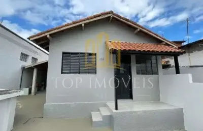 Oportunidade duas casas de dois dormitorios em um terreno de 250 metros no satelite