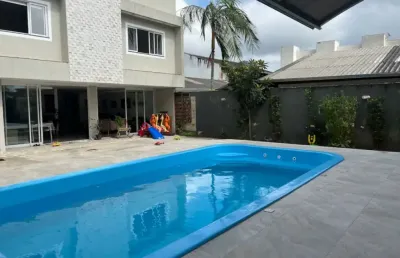 Casa com 3 quartos para alugar na Avenida Paranaguá, 418, Caiobá, Matinhos