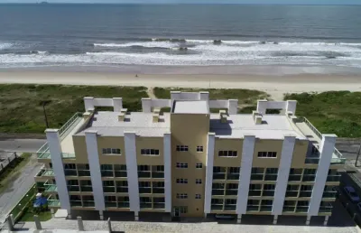 Apartamento à venda na Avenida Beira Mar, 10183, Balneário Caravelas, Matinhos