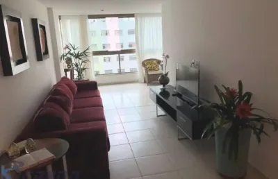 Ótimo apartamento na praia do morro em guarapari-es, são 3 quartos próximo ao mar.
