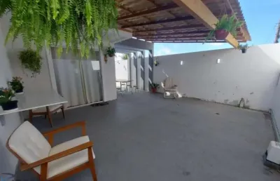Casa duplex 2 suítes à venda em santa mônica- guarapari es.