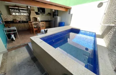 Casa duplex 3 suítes, piscina, espaço gourmet à venda no bairro são judas tadeu - guarapari es.
