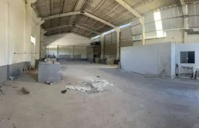 Galpão à venda, em guarapari, nova guarapari, na enseada azul, área de 400m², em ótima localização.