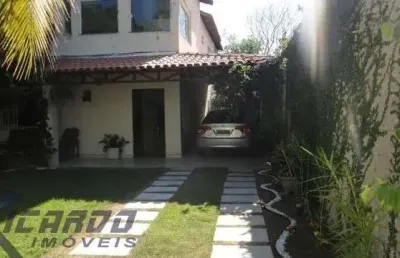 Casa duplex à venda em guarapari, na praia do morro.