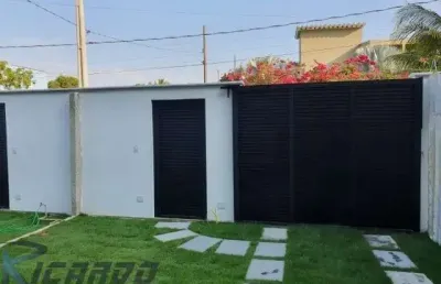 Casa triplex à venda em guarapari - es,  nova guarapari.