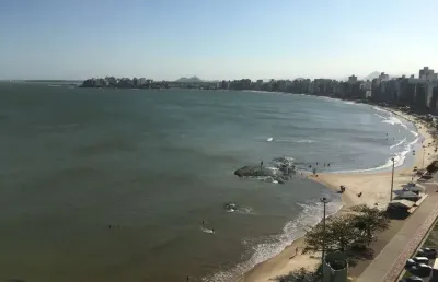 Cobertura duplex 4 quartos / 4 suítes, á venda de frente  para mar da praia do morro - guarapari es