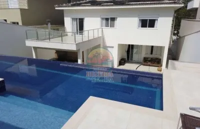 Linda casa de 315m² a venda no condomínio reserva da serra