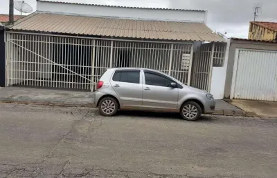 Casa em tatuí (02 casas e salão comercial), troco por casa em navegantes/sc.