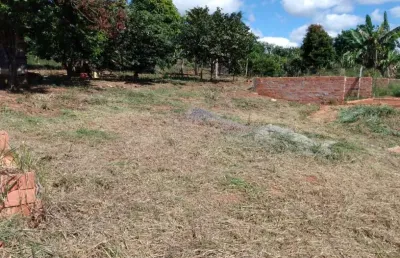 Chácara em tatuí, 2.200 m², com alicerce pronto para construir.