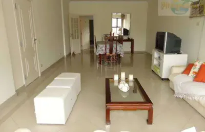 Praia de pitangueiras, centrinho, 100 metros da praia, excelente lazer, 2 garagens, local nobre, alto padrão !!!