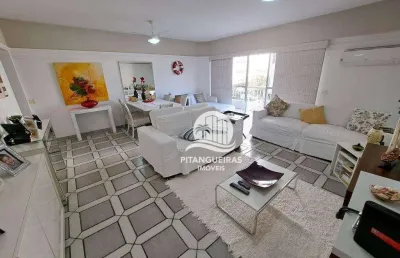 Apartamento com 3 dormitórios, sendo 1 suíte no centro do guarujá, uma quadra da praia.
