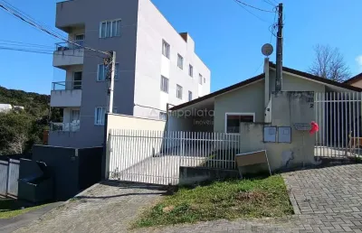 Casa com 3 quartos para alugar na amilto joão busnardo, 128, jardim orestes thá, quatro barras por r$ 1.700