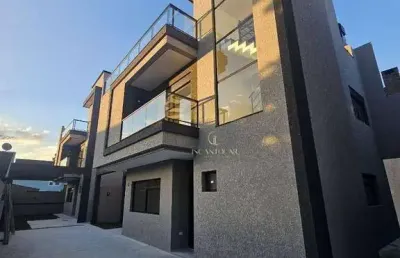 Triplex à venda em condomínio interno – r$ 1.070.000, 3 quartos, suíte, terraço com churrasqueira e 2 vagas, a 3 min do shopping cidade