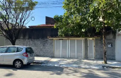 Casa com 4 quartos à venda na Rua Vicente Spindola, 900, Vila União, Fortaleza