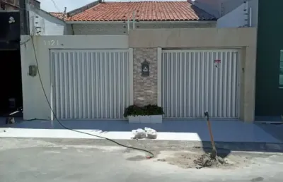 Casa à venda na Rua Desembargador Avelar, 1121, Cidade dos Funcionários, Fortaleza