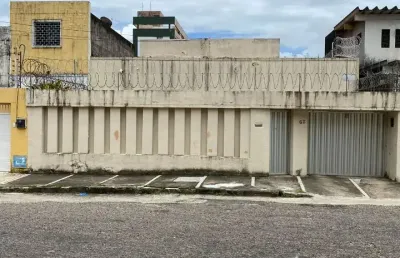 Vende excelente casa no coração do bairro de fátima