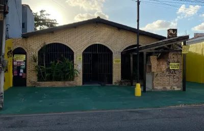Vende  imóvel  com restaurante montado porteira fechada