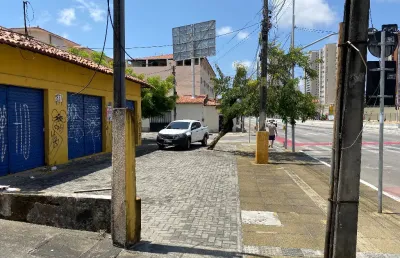 Ponto comercial com 1 sala para alugar na Avenida Aguanambi, 837, Fátima, Fortaleza