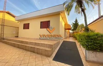 Casa com 3 quartos à venda na Rua Professor Olívio Peixoto, Centro, Cristais Paulista