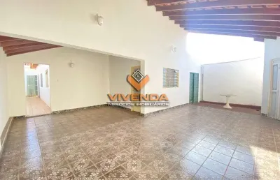 Casa com 4 quartos à venda na Rua Professor Olívio Peixoto, Jardim Samello Woods, Franca
