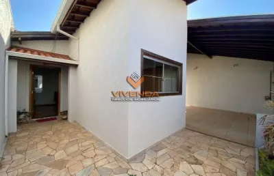 Casa c/3 suites,1 closet, lavabo, escritorio,area nos fundos