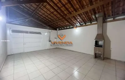 Casa c/ 2 dormiutorios, 2 banheitos, 2 vagas cobertas