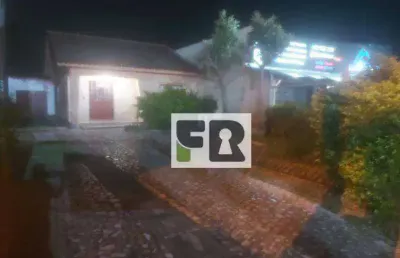 Excelente casa de 2 dormitórios com 5 vagas de garagem, bairro americana, 550m²- alvorada-rs.