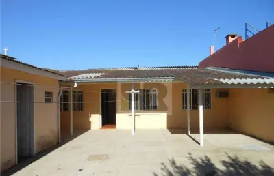 Casa 2 dormitórios e vaga de garagem, bairro sumaré, alvorada rs.