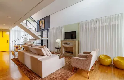 Casa em condomínio para venda com 3 quartos, sendo 3 suítes, 268m²