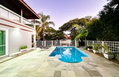 Casa no condomínio morada das estrelas para venda com 6 quartos, sendo 6 suítes, 540m²