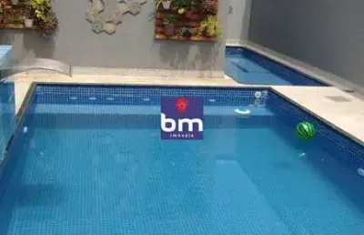Casa à venda em praia grande, maracanã, com 2 quartos, com 60 m²