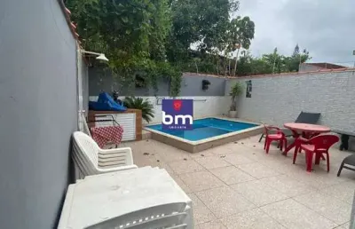 Casa à venda em itanhaém, centro, com 2 quartos, com 89 m²