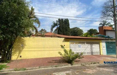 Casa em condomínio fechado prox à estação butantã do metrô! 390m² - 3 suítes