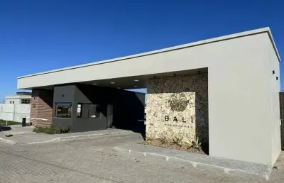 Lote de esquina de 312,5m2 no condomínio bali na  praia do cassino