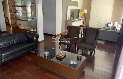Apartamento amplo com 4 dormitórios em região central