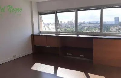 Sala comercial para alugar na Rua Irmã Pia, Jaguaré, São Paulo