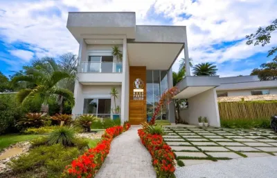 Casa em condomínio fechado com 6 quartos à venda na riviera