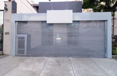 Prédio com 8 salas para alugar na Vila Gomes Cardim, São Paulo 