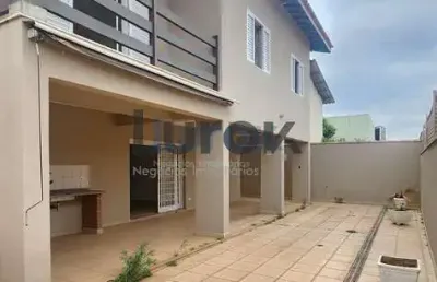 Casa à venda 3 quartos, 1 suite, 2 vagas, 384m², centro, vinhedo - sp