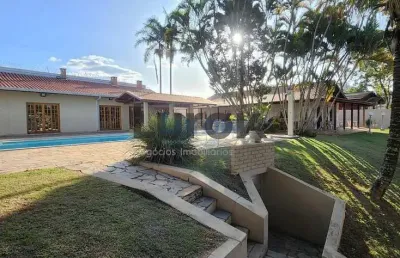 Casa de madeira térrea à venda em terreno de 2.043,90m² condomínio maison blanche - valinhos / sp