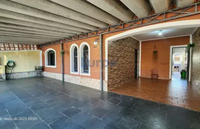 Casa com 3 quartos à venda na Rua Santinho Astolfi, 47, Parque das Colinas, Valinhos
