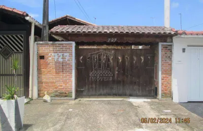 Casa com 2 quartos à venda na Rua Vilamar, 778, Vilamar, Praia Grande