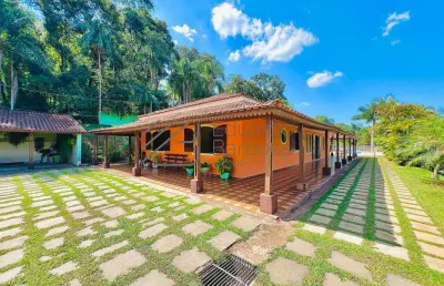 Chácara / sítio com 4 quartos para alugar na Rua Eslovênia, 87, Vale dos Pinheiros, Atibaia