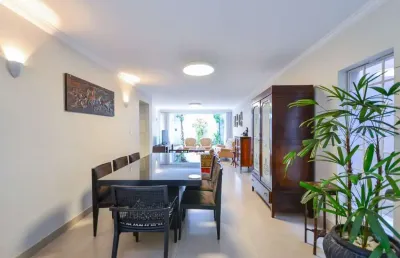Sensacional casa tipo para venda em brooklin com 3 quartos, sendo 1 suíte, 200m²