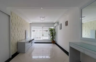 Agradável sobrado para venda em parque jabaquara com 3 quartos, sendo 3 suítes, 271m²